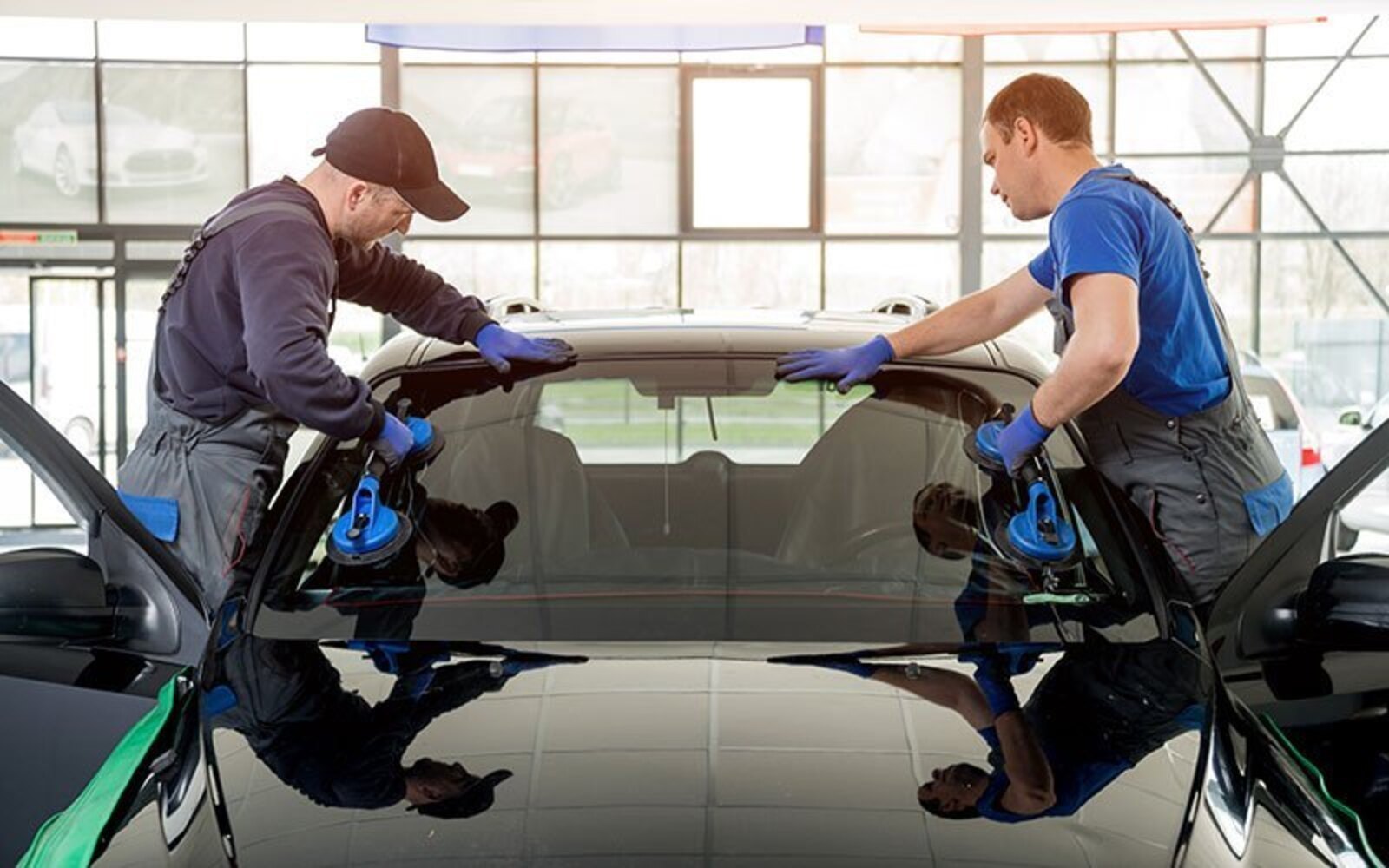 Thay Kính Chắn Gió Xe Vinfast LUX SA2.0