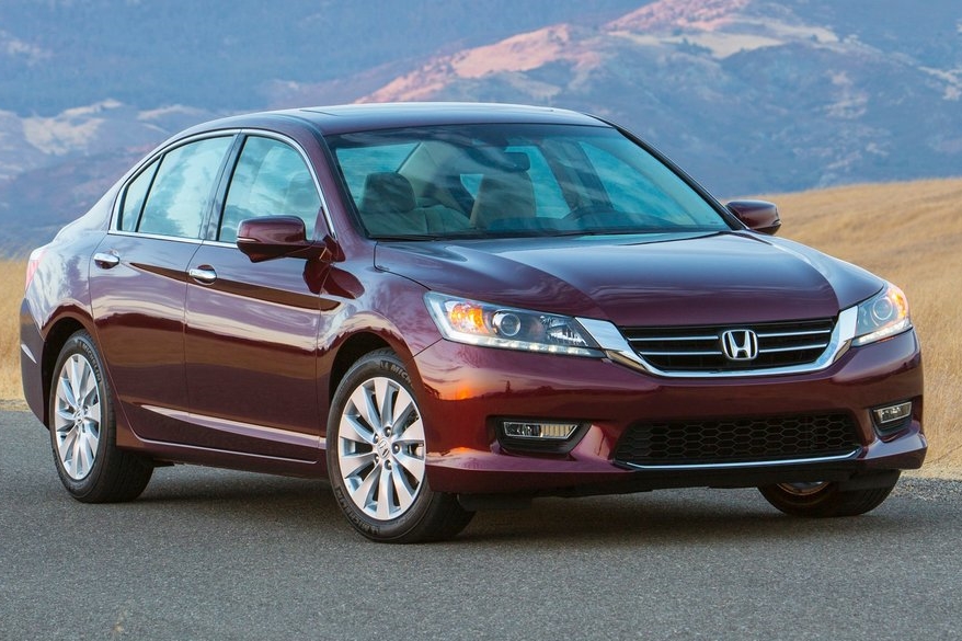 Thay Kính Chắn Gió Xe Honda Accord