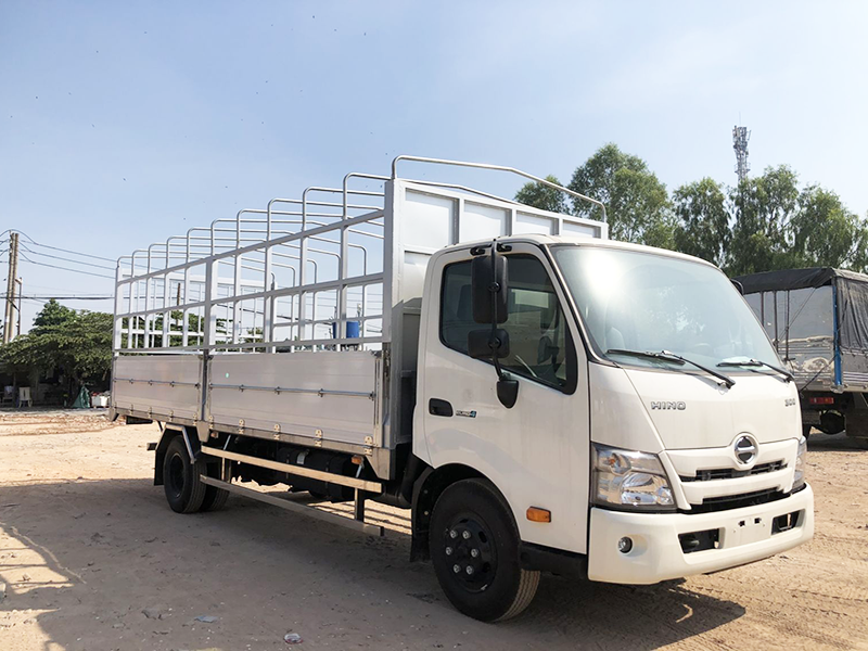 thay-kinh-chan-gio-xe-tai-hino-3-5-tan thay Kính chắn gió xe tải Hino 3.5 tấn