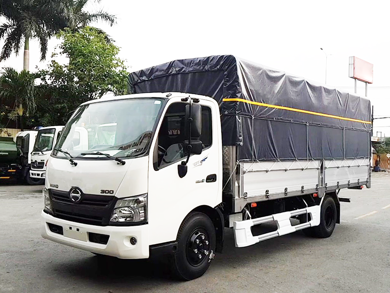 thay-kinh-chan-gio-xe-tai-hino-4-tan-tan-noi thay Kính chắn gió xe tải Hino 4 tấn tận nơi
