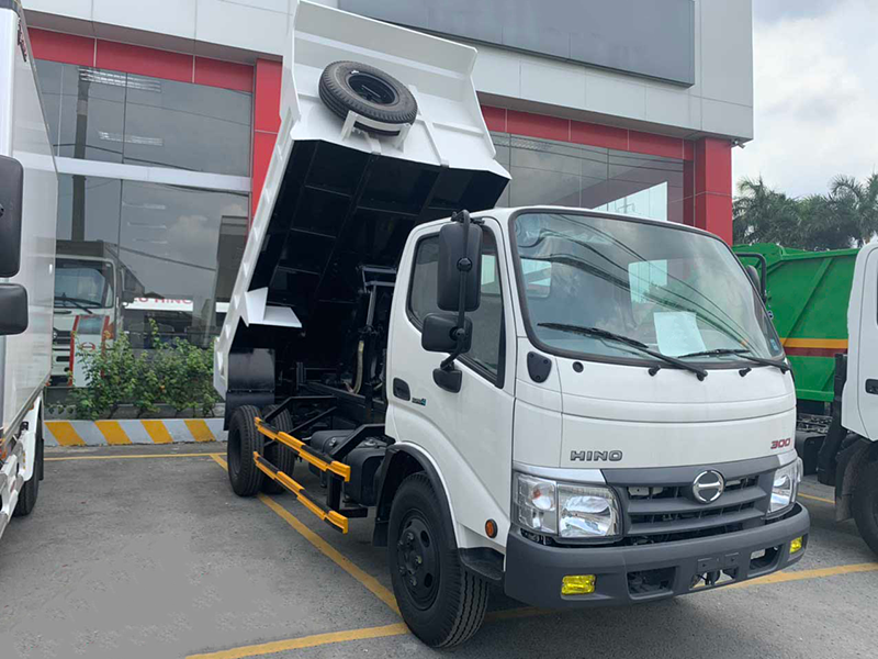 thay-kinh-chan-gio-xe-tai-hino-4-tan-tan-noi thay Kính chắn gió xe tải Hino 4 tấn tận nơi