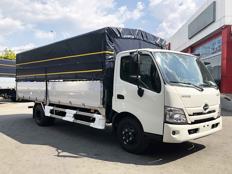 thay-kinh-chan-gio-xe-tai-hino-5-tan thay Kính chắn gió xe tải Hino 5 tấn