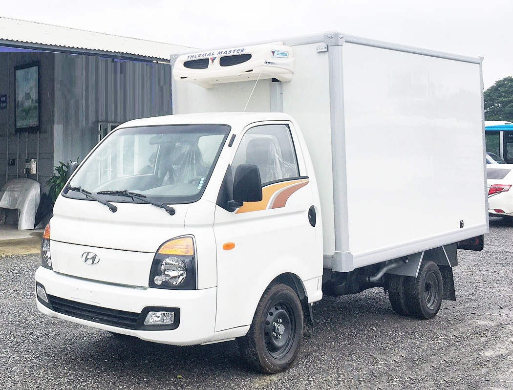 thay-kinh-chan-gio-xe-tai-huyndai-1-tan thay Kính chắn gió xe tải Hyundai 1 tấn