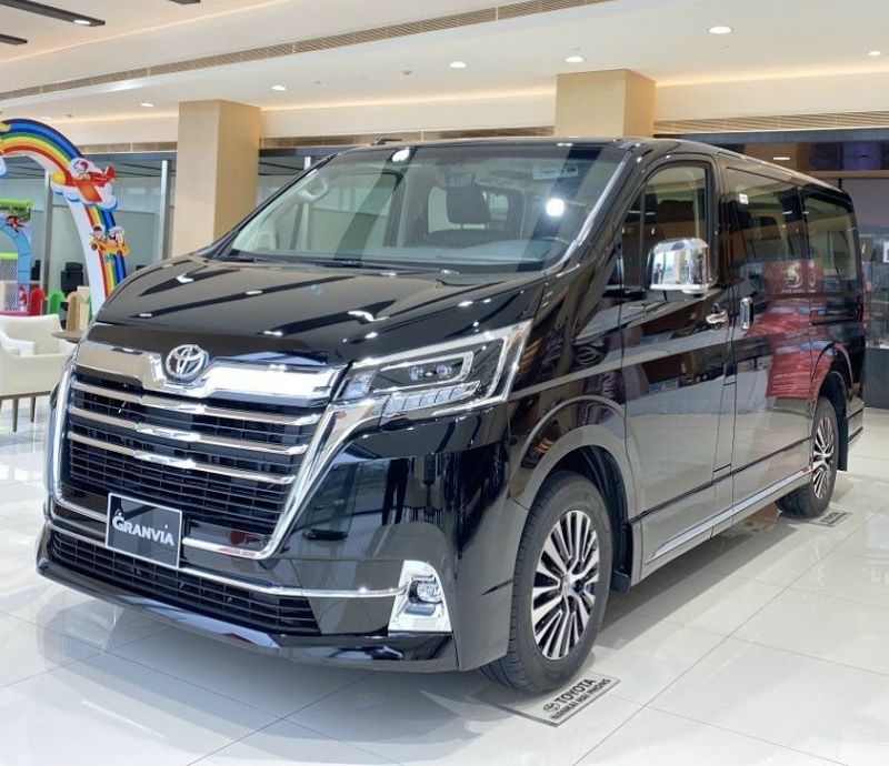 thay-kinh-chan-gio-xe-o-to-toyota-granvia Thay Kính Chắn Gió Xe Ô tô Toyota Granvia