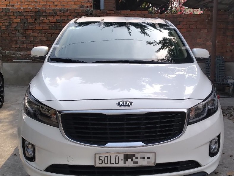 Chuyên thay kính chắn gió xe ô tô tận nơi