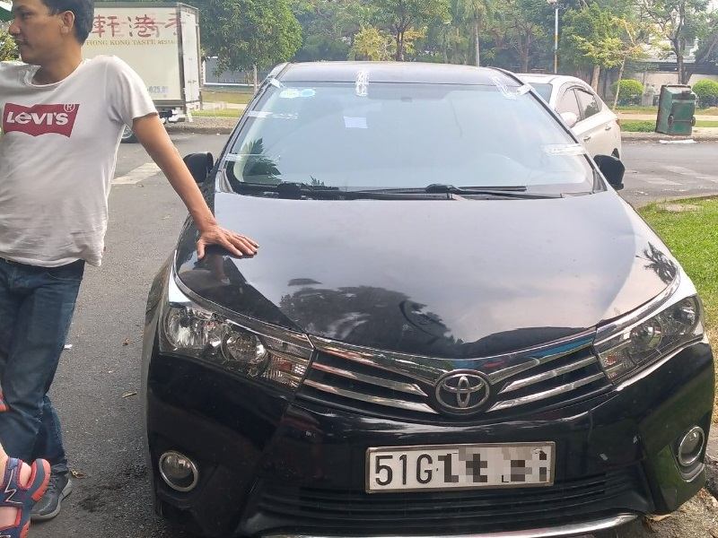 thay-kinh-chan-gio-xe-toyota-hiace Thay Kính Chắn Gió Xe Toyota Hiace