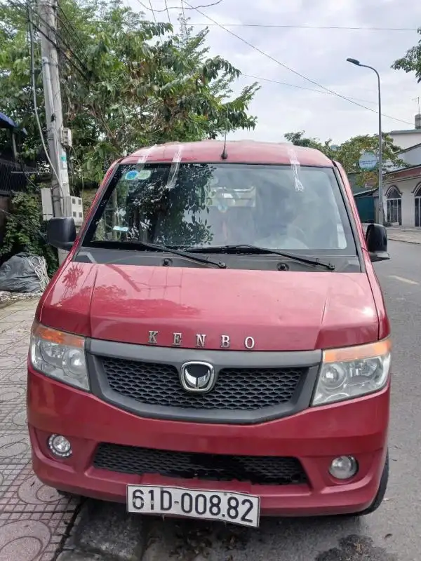 Kính Ô Tô Bị Nứt Có Nên Thay Không?