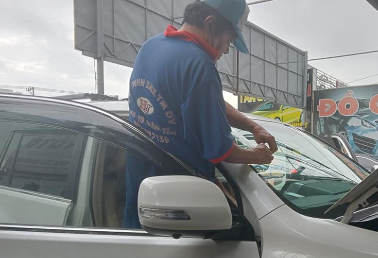 Thay Kính Ô Tô Quận 12 Thay Kính Ô Tô Quận 12