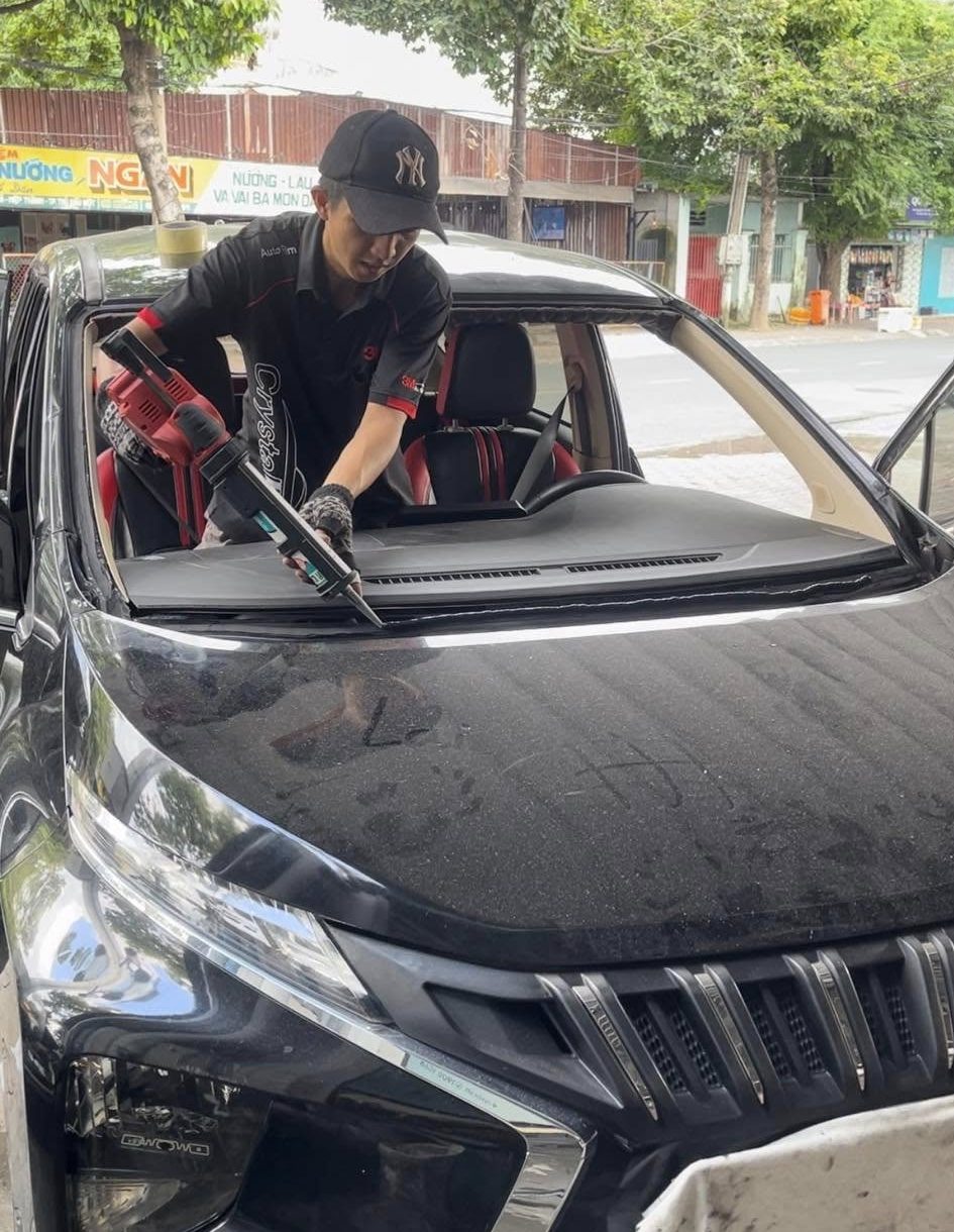 Thay Kính Ô Tô Quận 3 Thay Kính Ô Tô Quận 3