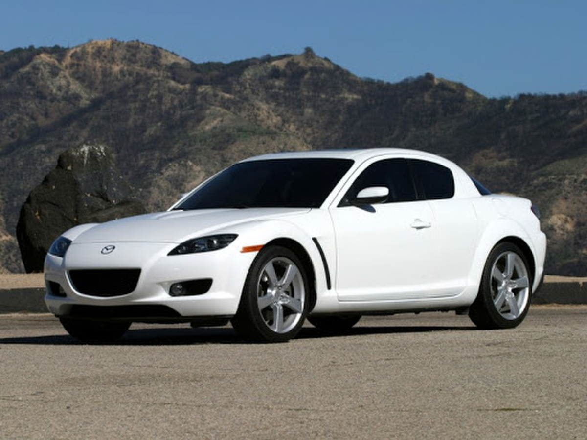 Thay Kính Chắn Gió Xe Mazda RX8