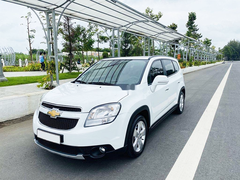Thay Kính chắn gió xe Chevrolet Orlando