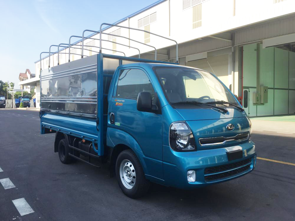 thay-kinh-chan-gio-xe-kia-k2700 thay Kính chắn gió xe tải KIA K2700
