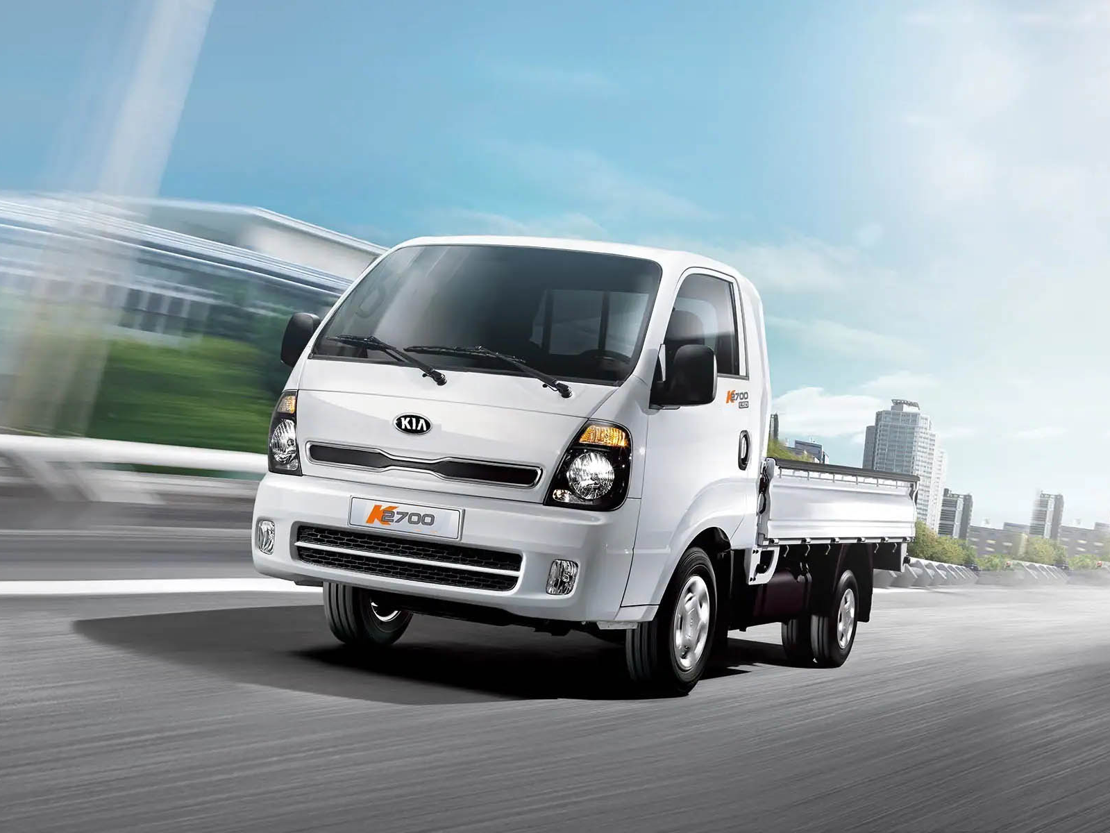 thay-kinh-chan-gio-xe-kia-k2700 thay Kính chắn gió xe tải KIA K2700
