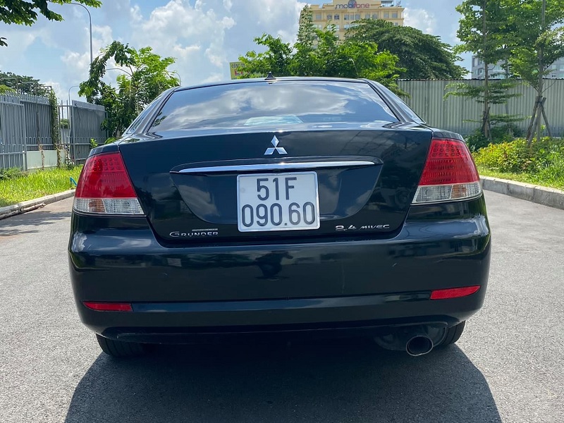 thay-kinh-chan-gio-xe-mitsubishi-grunder thay kính chắn gió xe Mitsubishi Grunder