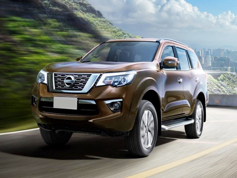 thay-kinh-chan-gio-xe-nissan-x-terra thay Kính chắn gió xe Nissan X Terra