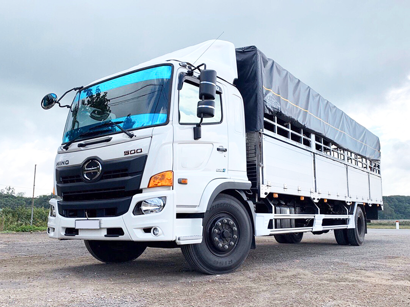 thay-kinh-chan-gio-xe-tai-hino-8-tan thay Kính chắn gió xe tải Hino 8 tấn