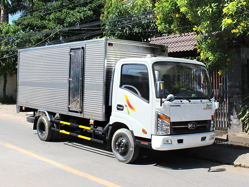 thay-kinh-chan-gio-xe-tai-veam-vt252 thay Kính chắn gió xe tải Veam VT252
