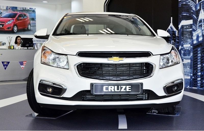 Thay Kính Chắn Gió Xe Chevrolet Cruze