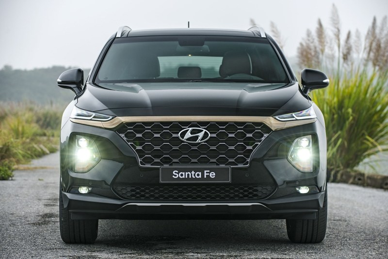 Thay Kính Chắn Gió Xe Hyundai Santafe