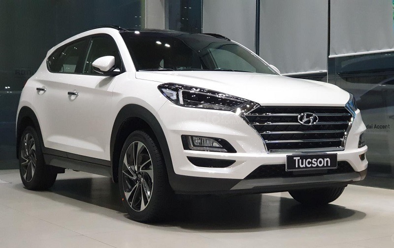 Chuyên thay kính chắn gió xe ô tô tận nơi